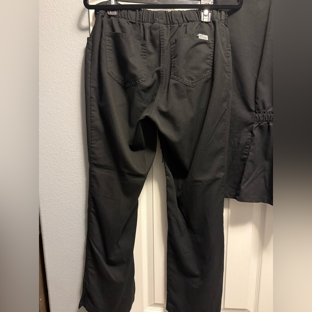 Grey’s Anatomy women’s scrub pant- L - 1 black pants